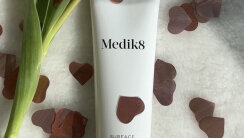 Medik8 Surface Radiance Cleanse 150ml Очищуючий гель з АНА-кислотами і екстрактом мангостана &mdash; Фото 15